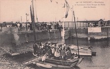 Carte postale ancienne postcard LE TREPORT bénédiction barque de pêche écrite