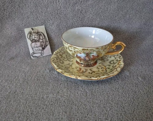 Tasse sous - tasse, en