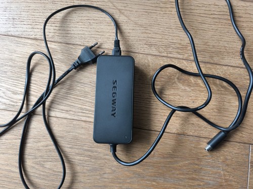 Chargeur officiel trottinette