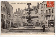BESANCON  Doubs CPA 25 fontaine boulangerie bureau de tabac place Bacchus
