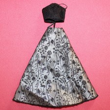 Haut + jupe pour Barbie Métro