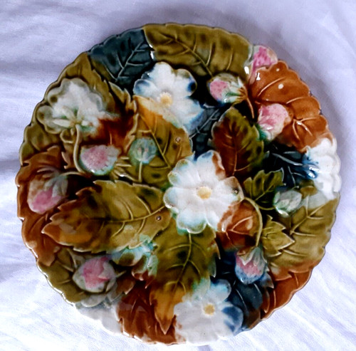 Assiette ancienne barbotine - assiette,