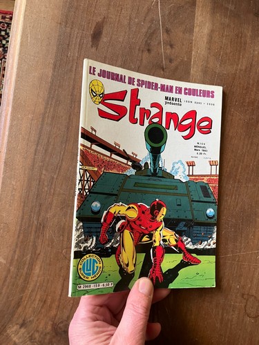 Petit format comics strange - format,