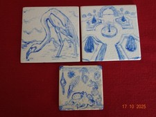 3 ANCIENS  CARREAUX EN FAIENCE