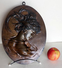 Grand Médaillon femme art