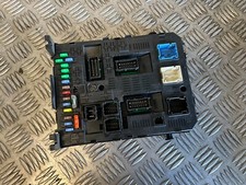 Boitier fusible BSI - PEUGEOT 308 I (1) 2.0L HDI 150CV - Sans Référence