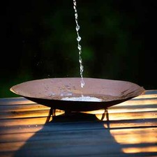 Abreuvoir à oiseaux rouille