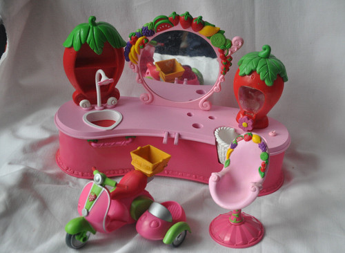 Charlotte aux fraises scooter - ,