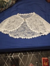 Chale blanc en dentelle 