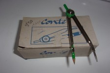 Ancienne boîte cartonnée