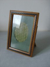 Ancien porte-photo cadre/chevalet en bois verre et carton de 16,2 cm x 11,3 cm