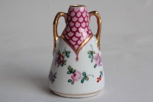 Ancien vase miniature