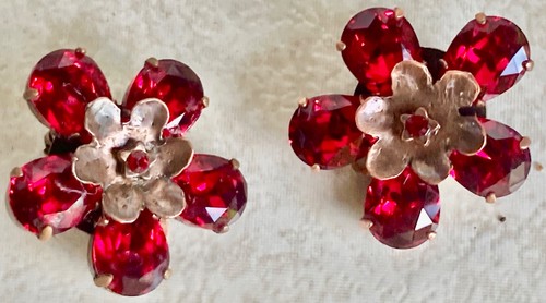 Boucles oreilles signée - oreilles,
