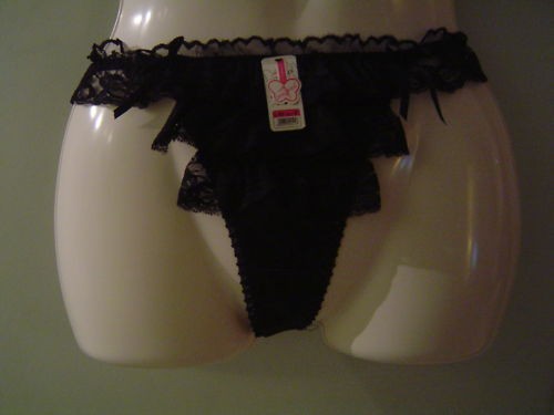 String noir avec - ,