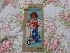 canevas   royal paris à finir de broder poulbot" la trottinette" 59 X 23 cm