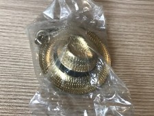 porte cles CHAPEAU PANAMA metal dore neuf sous blister