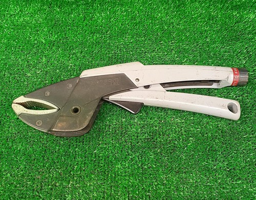 Locking pliers model l - pliers,