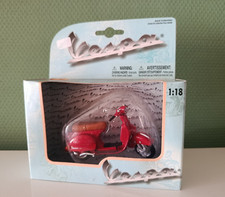 VESPA - Moto GRANTURISMO Rouge