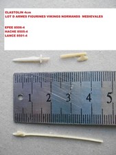 ELASTOLIN 4cm  COPIES RESINE SET DE 3 ARMES MOYEN AGE DIVERSES 8506-4 85