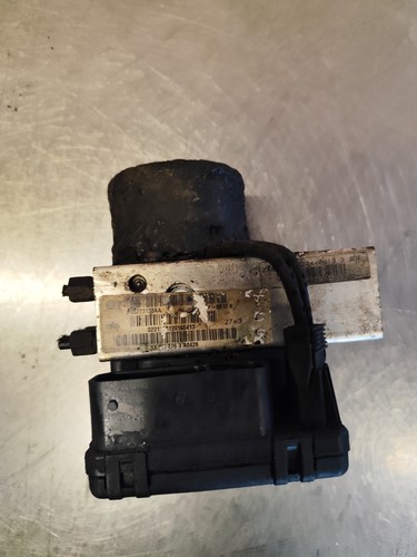 Boitier bloc abs chrysler - boitier,