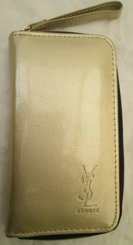 Authentique trousse de - ,
