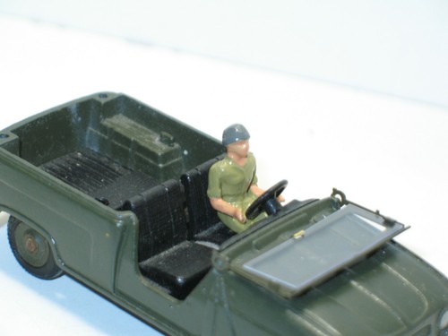 R13 dinky toys - dinky, 1