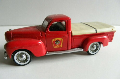 Dodge pick 1940 rouge - 1/43,