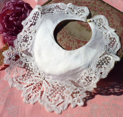Ancien bavoir pour bébé - ancien,