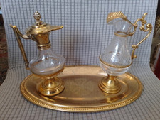 Deux  BURETTES+PLATEAU/LAITON