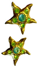 boucles d'oreilles signée Chorange Paris - étoile dorée sertie strass vert - A33