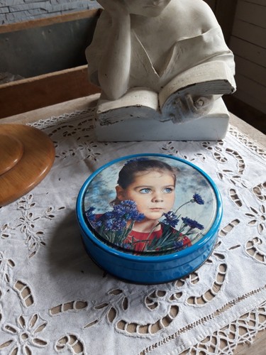 Ancienne boite fer biscuit - ancienne,