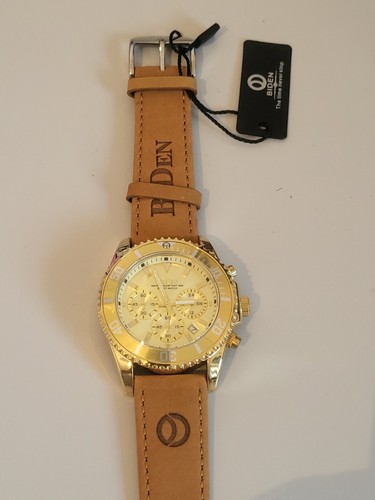 Biden montre homme bracelet - homme,