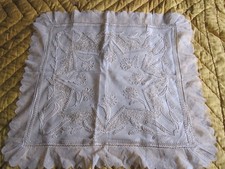 Ancien grand napperon /Centre de table tulle brodé soie