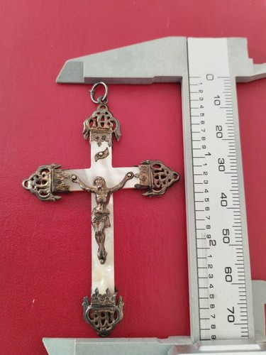 Magnifique pendentif croix - magnifique,