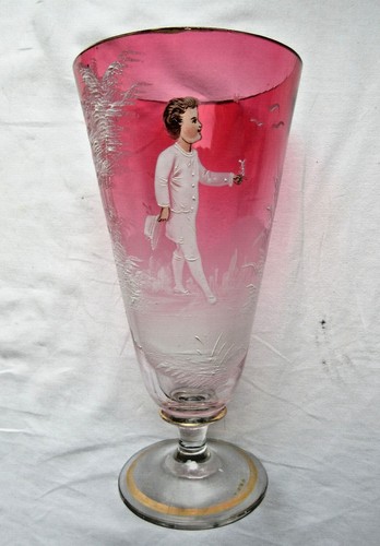 Verre pied framboise et - à,