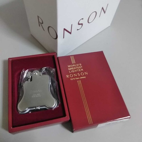 Briquet huile ronson silex - à,