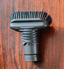 Accessoire Dyson V6 : Brosse poils durs