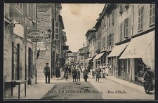 CPA La Tour-du-Pin, Rue