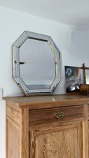 Miroir octogonal laitonné et à parcloses 78 x 66 cm par Jan Deknudt