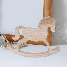 Cheval à bascule en bois