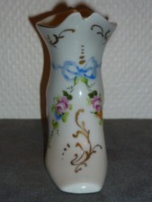 ANCIENNE CHAUSSURE BOTTE EN PORCELAINE MANUFACTURE DE SCEAUX DECOR FLEUR ROSE