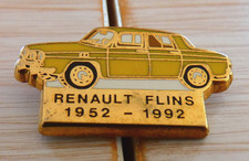 PIN'S VOITURE RENAULT 8 R8