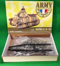 MAQUETTE- SOMUA S-35 - HELLER