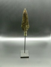 Pointe de lance lozangiforme en bronze 1400 – 1200 av. J.C.