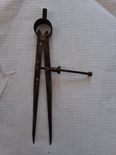 Ancien compas pointe sèche