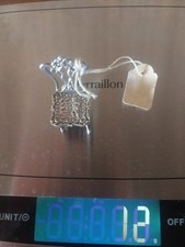 CHAISE DE POUPEE MINIATURE EN ARGENT