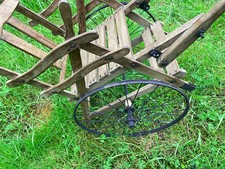 Charette a chien en bois du XIXe pour un enfant ou des poupées