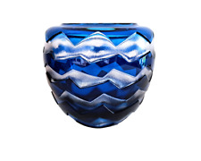 Vase contemporain en cristal overlay bleu acide signé Saint-Louis St océane
