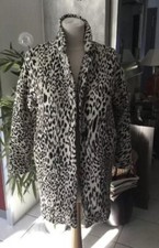 Manteau veste ZARA taille XS imprimé leopard noir/blanc bon etat