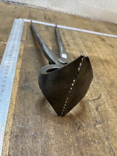 Old tool outil - ancien, pince